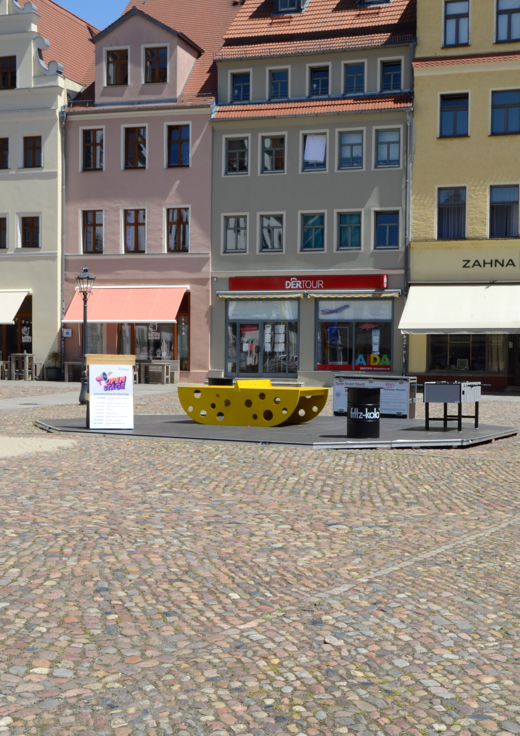 Bunte Tischtennisplatten Aufbau und Einweihung 11 PatrickDücker