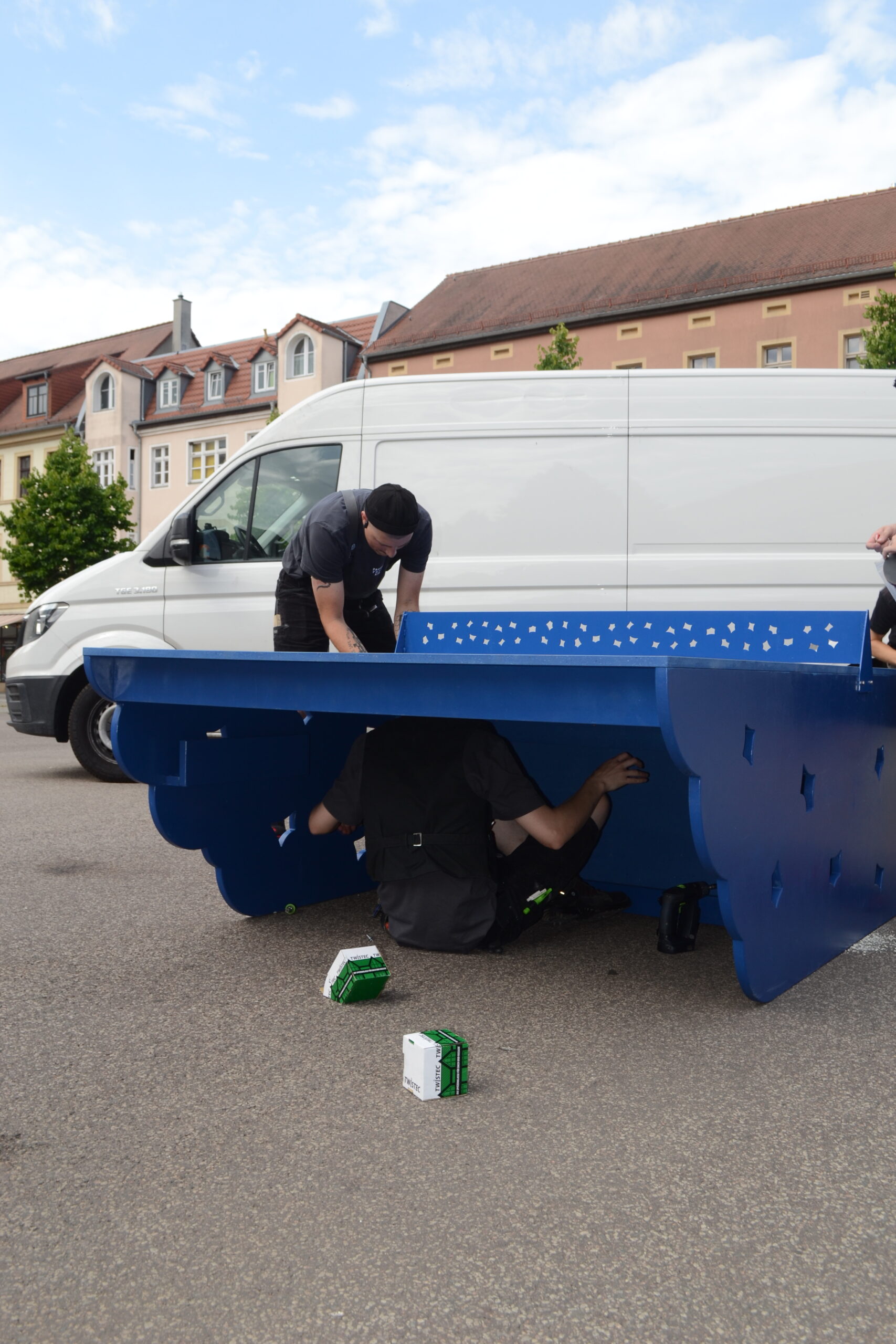 Bunte Tischtennisplatten Aufbau und Einweihung 6 KristinaGergert